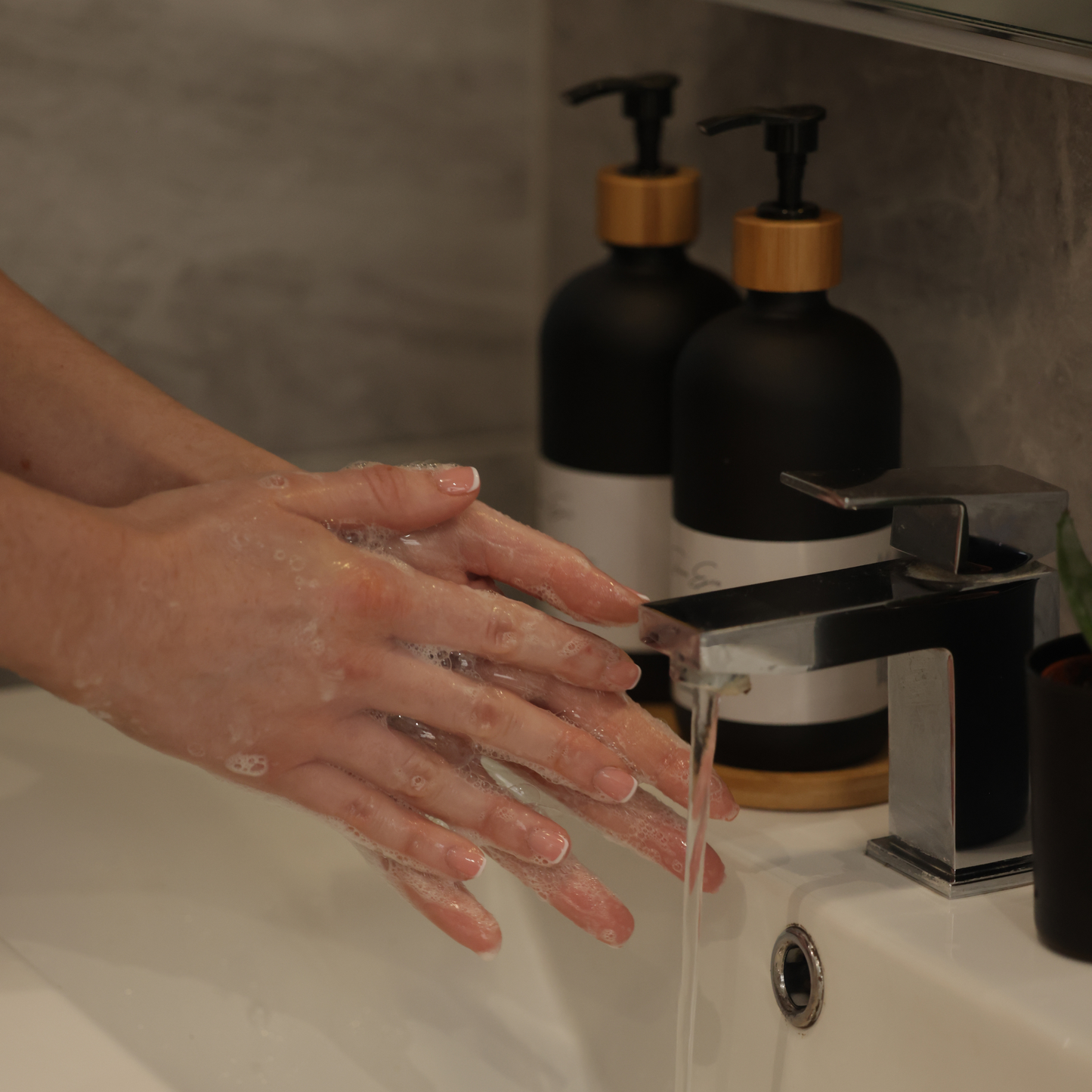 Handwash & Hand Lotion Set (Lemongrass & Ginger) - Black