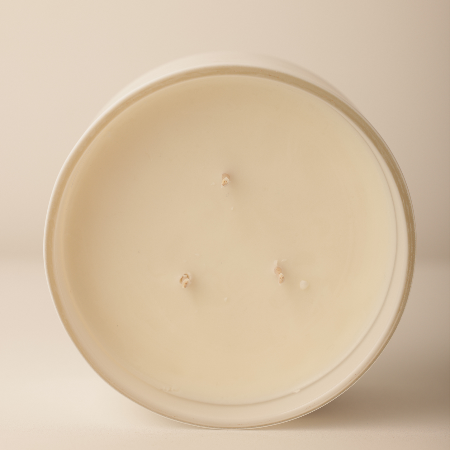 Frankincense & Myrrh Candle - White