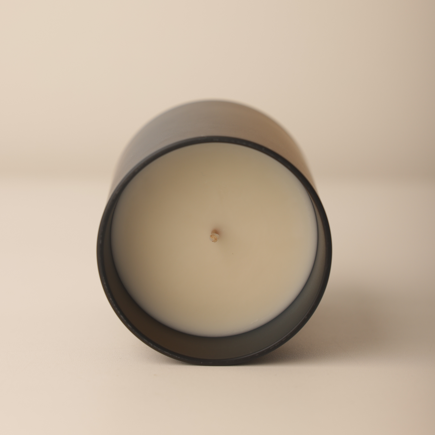 Frankincense & Myrrh Candle - Black